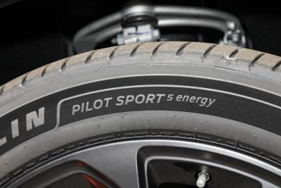 2025款 曜黑版 70kWh-外观-图片-有驾