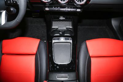2024款 改款 AMG A 35 L 4MATIC-内饰-图片-有驾 2024款 改款 AMG A 35 L 4MATIC-内饰-图片-有驾