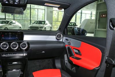 2024款 改款 AMG A 35 L 4MATIC-内饰-图片-有驾 2024款 改款 AMG A 35 L 4MATIC-内饰-图片-有驾