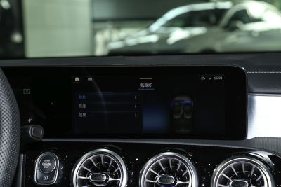 2024款 改款 AMG A 35 L 4MATIC-内饰-图片-有驾 2024款 改款 AMG A 35 L 4MATIC-内饰-图片-有驾