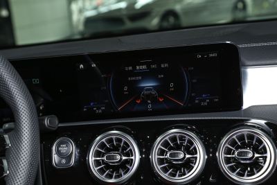 2024款 改款 AMG A 35 L 4MATIC-内饰-图片-有驾 2024款 改款 AMG A 35 L 4MATIC-内饰-图片-有驾