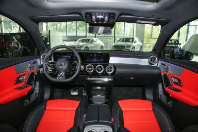 2024款 改款 AMG A 35 L 4MATIC-内饰-图片-有驾 2024款 改款 AMG A 35 L 4MATIC-内饰-图片-有驾