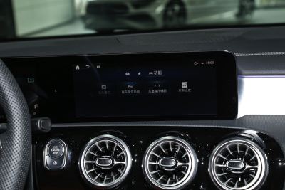 2024款 改款 AMG A 35 L 4MATIC-内饰-图片-有驾 2024款 改款 AMG A 35 L 4MATIC-内饰-图片-有驾