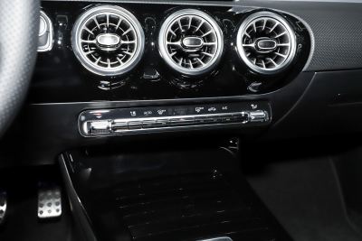 2024款 改款 AMG A 35 L 4MATIC-内饰-图片-有驾 2024款 改款 AMG A 35 L 4MATIC-内饰-图片-有驾
