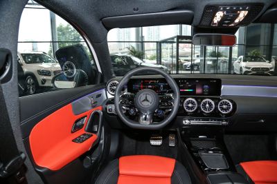 2024款 改款 AMG A 35 L 4MATIC-内饰-图片-有驾 2024款 改款 AMG A 35 L 4MATIC-内饰-图片-有驾
