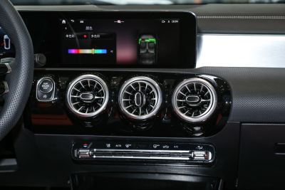 2024款 改款 AMG A 35 L 4MATIC-内饰-图片-有驾 2024款 改款 AMG A 35 L 4MATIC-内饰-图片-有驾
