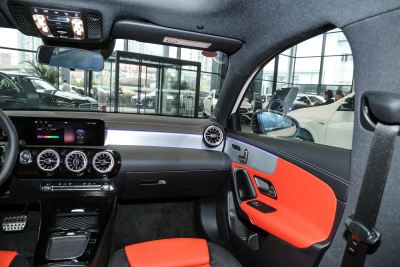 2024款 改款 AMG A 35 L 4MATIC-内饰-图片-有驾 2024款 改款 AMG A 35 L 4MATIC-内饰-图片-有驾