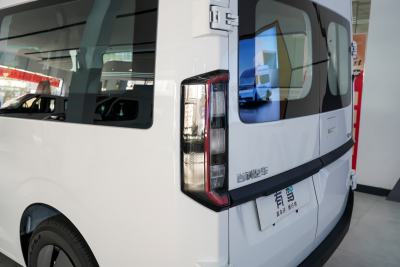 2024款 智富版中轴中顶83kWh-外观-图片-有驾