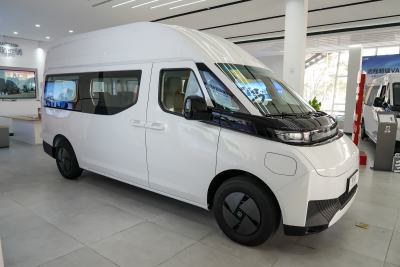 2024款 智富版中轴中顶83kWh-外观-图片-有驾