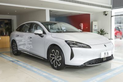 2025款 纯电 600km标准版-外观-图片-有驾