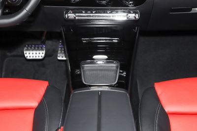 2025款 AMG A 35 L 4MATIC-内饰-图片-有驾 2025款 AMG A 35 L 4MATIC-内饰-图片-有驾