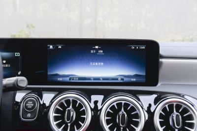 2025款 AMG A 35 L 4MATIC-内饰-图片-有驾 2025款 AMG A 35 L 4MATIC-内饰-图片-有驾