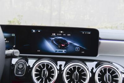 2025款 AMG A 35 L 4MATIC-内饰-图片-有驾 2025款 AMG A 35 L 4MATIC-内饰-图片-有驾