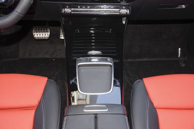 2025款 AMG A 35 L 4MATIC-内饰-图片-有驾 2025款 AMG A 35 L 4MATIC-内饰-图片-有驾