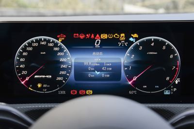 2025款 AMG A 35 L 4MATIC-内饰-图片-有驾 2025款 AMG A 35 L 4MATIC-内饰-图片-有驾