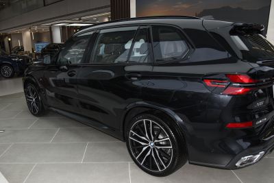 2026款 改款 xDrive 40Li 尊享型M运动曜夜套装-外观-图片-有驾