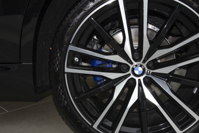 2026款 改款 xDrive 40Li 尊享型M运动曜夜套装-外观-图片-有驾