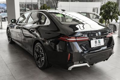 2024款 530Li 尊享型 M运动套装-外观-图片-有驾