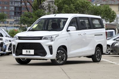 2022款 1.5L 舒适型客车(螺旋簧)7座-外观-图片-有驾