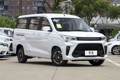 2022款 1.5L 舒适型客车(螺旋簧)7座-外观-图片-有驾