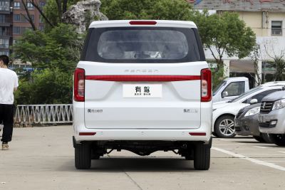 2022款 1.5L 舒适型客车(螺旋簧)7座-外观-图片-有驾