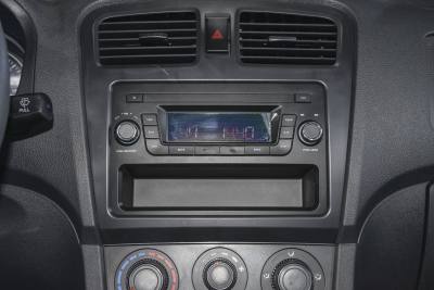 2019款 1.5L手动实用型II 国VI-内饰-图片-有驾