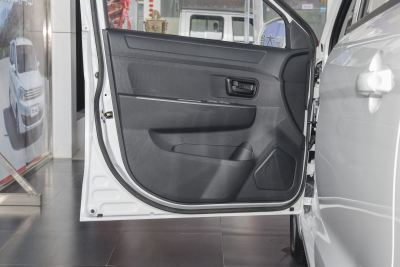 2019款 1.5L手动实用型II 国VI-内饰-图片-有驾
