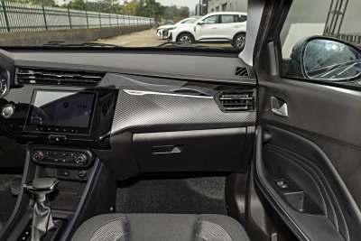 2024款 1.5L CVT卓越版-内饰-图片-有驾