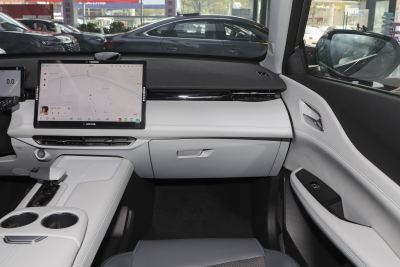 2025款 1.5T 豪华型-内饰-图片-有驾