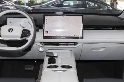 2025款 1.5T 豪华型-内饰-图片-有驾