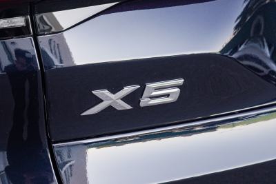 2026款 xDrive 30Li 尊享型M运动曜夜套装-外观-图片-有驾