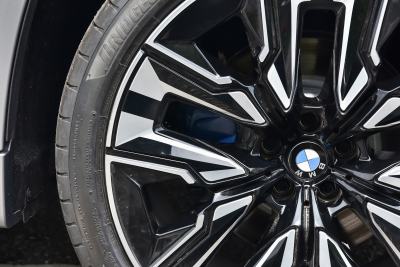 2026款 xDrive30L 尊享型 M运动曜夜套装-外观-图片-有驾