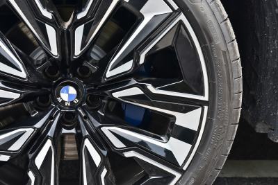 2026款 xDrive30L 尊享型 M运动曜夜套装-外观-图片-有驾