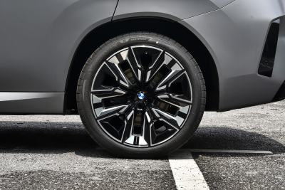 2026款 xDrive30L 尊享型 M运动曜夜套装-外观-图片-有驾