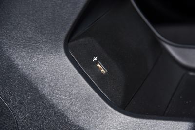 2023款 第二代 1.5T 运动版 尊贵型-内饰-图片-有驾