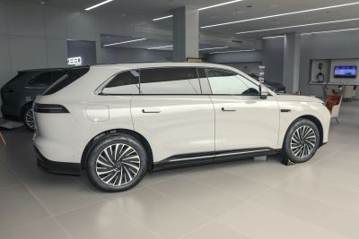 2025款 增程 240 Pro四驱高速辅助驾驶-外观-图片-有驾
