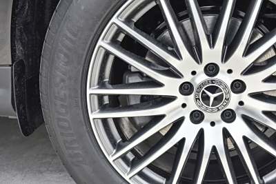 2025款 改款 GLC 300 L 4MATIC 动感型 7座-外观-图片-有驾
