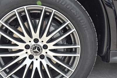 2025款 改款 GLC 300 L 4MATIC 动感型 7座-外观-图片-有驾