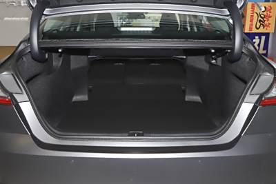 2025款 双擎 2.0HG 光辉版-空间-图片-有驾