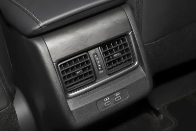 2025款 双擎 2.0HG 光辉版-空间-图片-有驾