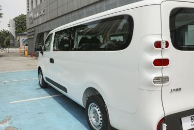 2025款 V1+ 长轴低顶 多功能版（62kWh）-外观-图片-有驾