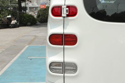 2025款 V1+ 长轴低顶 多功能版（62kWh）-外观-图片-有驾