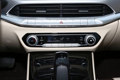 2023款 1.5T 自动豪华型-内饰-图片-有驾 2023款 1.5T 自动豪华型-内饰-图片-有驾