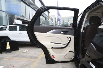 2023款 1.5T 自动豪华型-内饰-图片-有驾 2023款 1.5T 自动豪华型-内饰-图片-有驾
