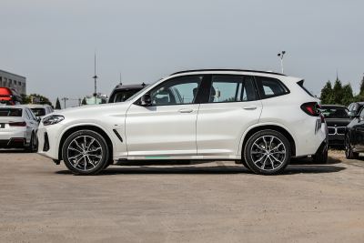 2023款 改款 xDrive30i 领先型 M曜夜套装-外观-图片-有驾