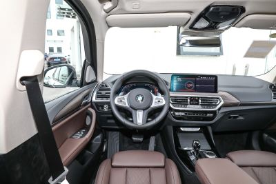 2023款 改款 xDrive30i 领先型 M曜夜套装-内饰-图片-有驾