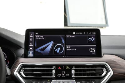 2023款 改款 xDrive30i 领先型 M曜夜套装-内饰-图片-有驾