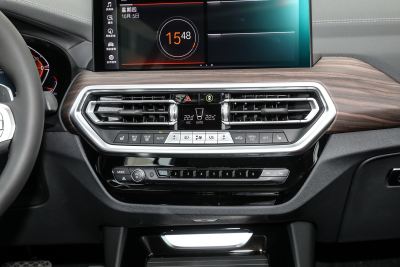 2023款 改款 xDrive30i 领先型 M曜夜套装-内饰-图片-有驾