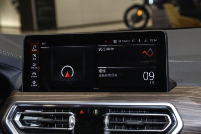 2023款 改款 xDrive30i 领先型 M曜夜套装-内饰-图片-有驾