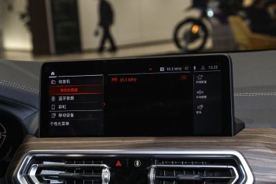 2023款 改款 xDrive30i 领先型 M曜夜套装-内饰-图片-有驾